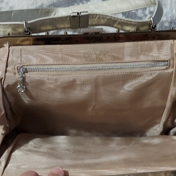 Beautiful Vintage Ruth Salz purse with matching change purse. - Picture 8 of 15